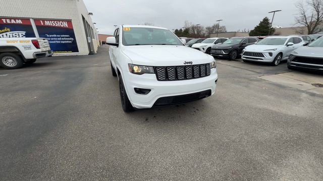 2021 Jeep Grand Cherokee Laredo X 4x4