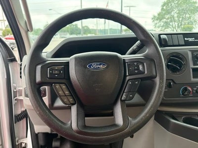 2022 Ford E-Series Cutaway Base