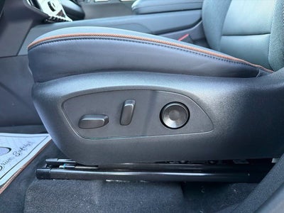 2025 GMC Acadia AT4