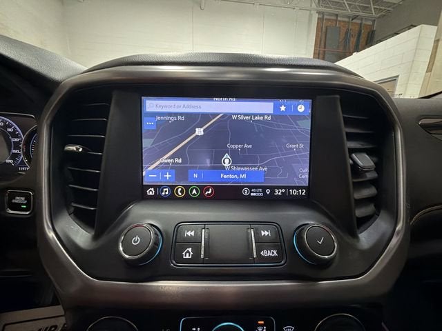 2022 GMC Acadia AT4