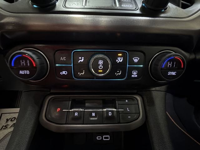 2022 GMC Acadia AT4