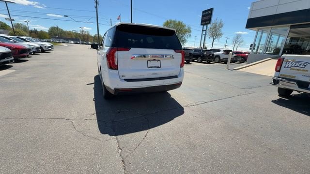2023 GMC Yukon SLT