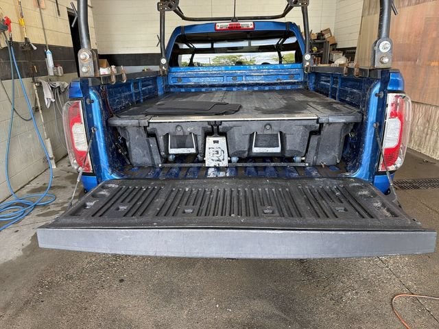 2022 GMC Canyon Elevation Standard