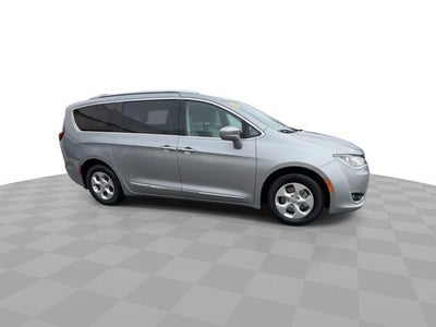 2018 Chrysler Pacifica Hybrid Touring L