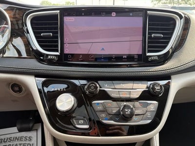 2023 Chrysler Pacifica Hybrid Limited