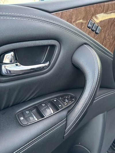 2017 INFINITI QX80 Base