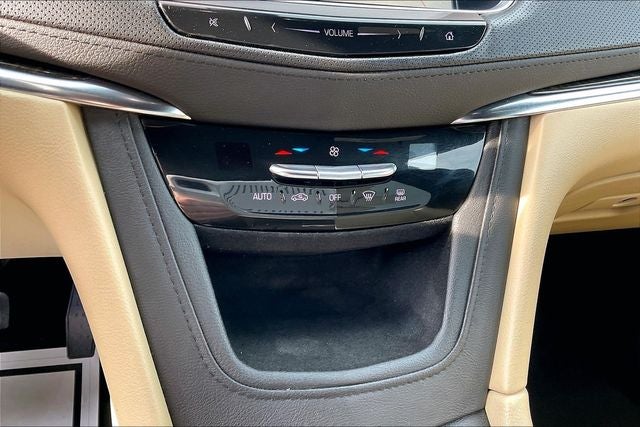 2019 Cadillac XT5 Base
