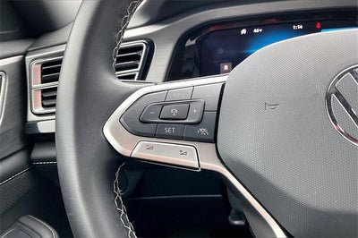 2025 Volkswagen Atlas Cross Sport 2.0T SE w/Technology