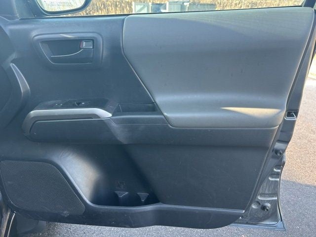 2022 Toyota TACOMA SR5 SR5 V6