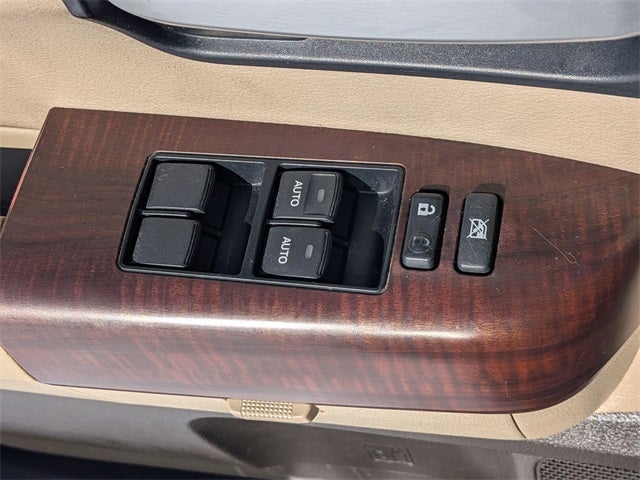 2011 Toyota SEQUOIA Platinum