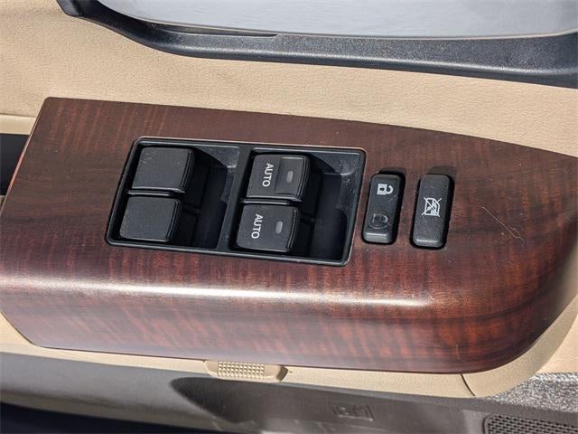 2011 Toyota SEQUOIA Platinum