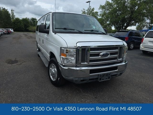 2010 Ford E-350SD XLT
