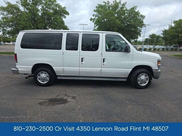 2010 Ford E-350SD XLT