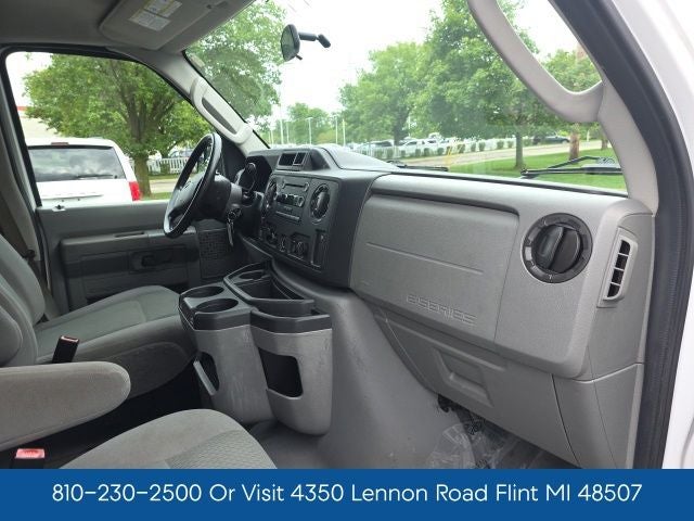 2010 Ford E-350SD XLT
