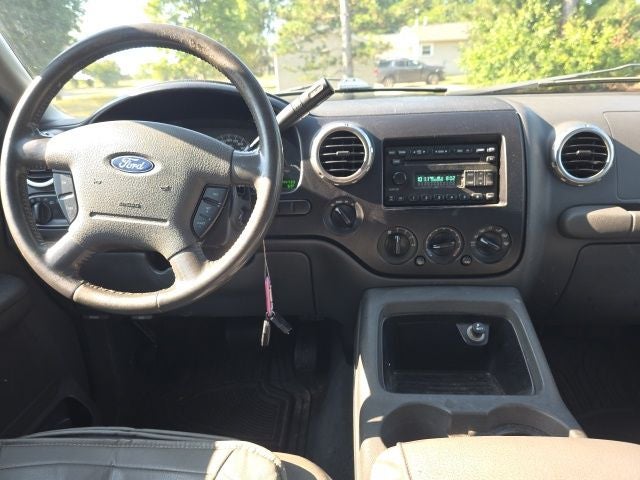 2003 Ford Expedition XLT