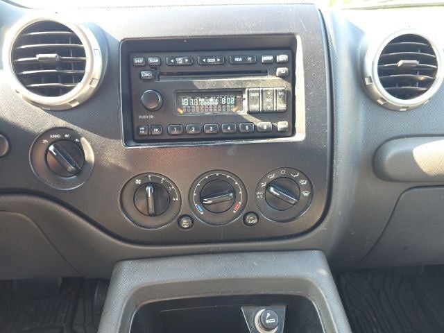 2003 Ford Expedition XLT