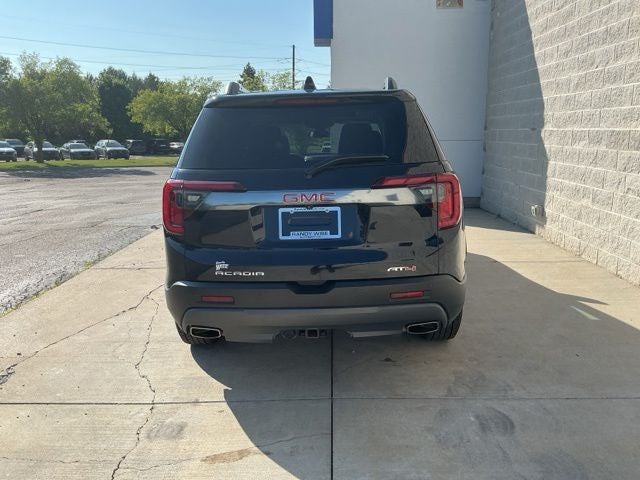 2022 GMC Acadia AT4