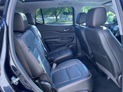 2022 GMC Acadia AT4