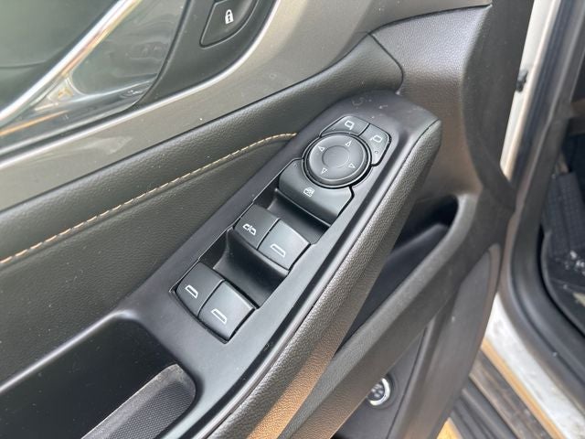 2018 Chevrolet Traverse LT Cloth w/1LT