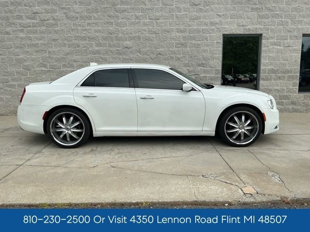 2019 Chrysler 300 Touring