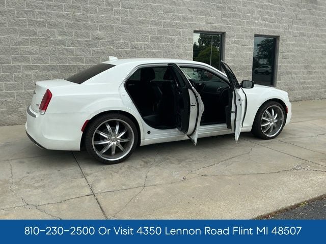 2019 Chrysler 300 Touring