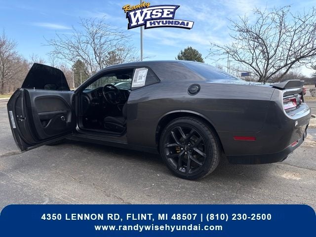 2022 Dodge Challenger SXT