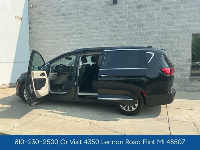 2017 Chrysler Pacifica Touring L