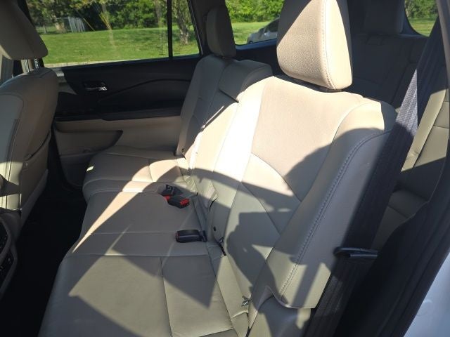 2019 Honda Pilot EX-L w/Navigation and Rear Entertainment System