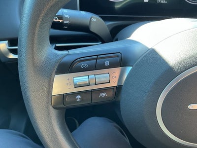 2025 Hyundai TUCSON SE