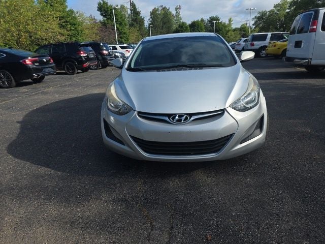 Used 2015 Hyundai Elantra SE with VIN 5NPDH4AE2FH639598 for sale in Flint, MI