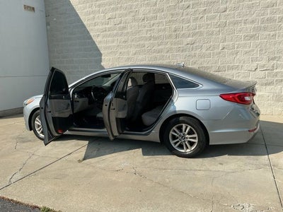 2016 Hyundai SONATA SE