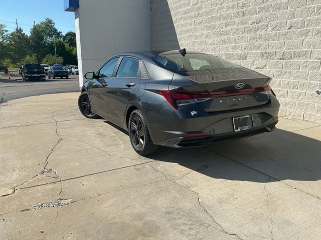 2022 Hyundai ELANTRA SEL