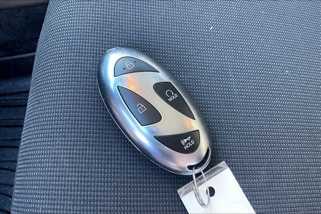 2025 Hyundai KONA SE