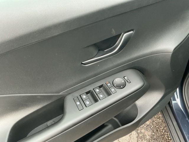 2027 Hyundai KONA SE FWD