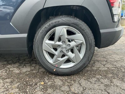 2027 Hyundai KONA SE FWD