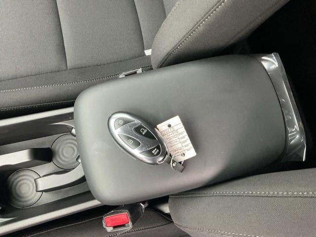 2027 Hyundai KONA SE FWD