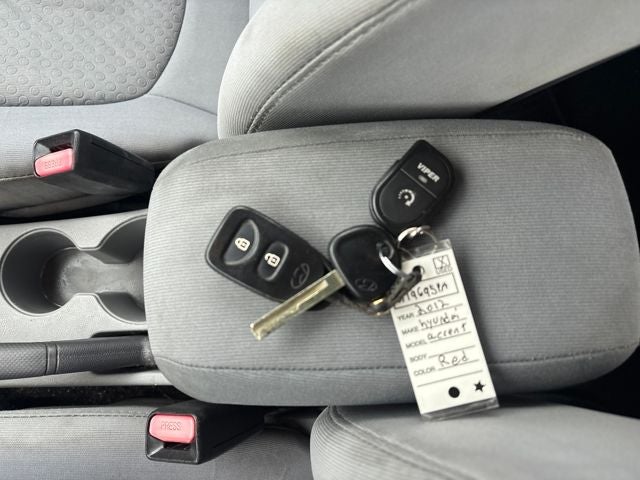 2012 Hyundai ACCENT SE