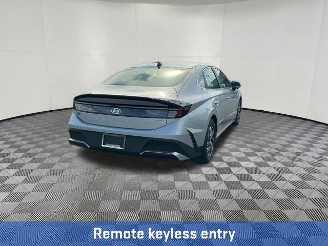 2026 Hyundai SONATA HYBRID Blue