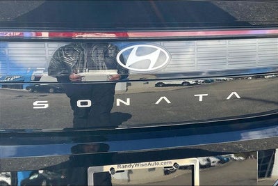 2026 Hyundai SONATA HYBRID SEL