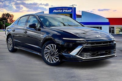 2026 Hyundai SONATA HYBRID SEL
