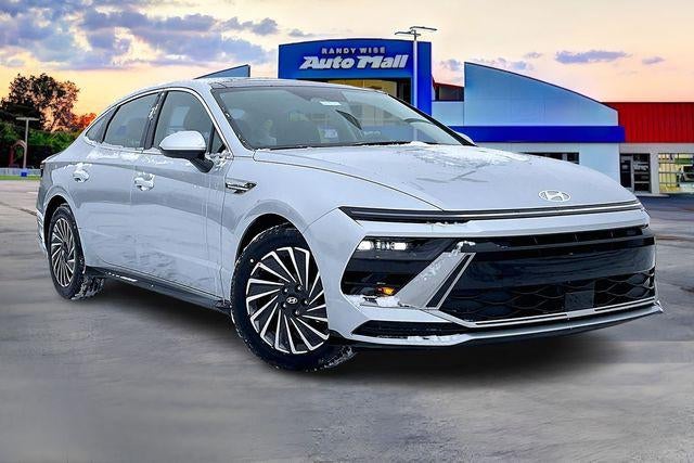 2026 Hyundai SONATA HYBRID SEL