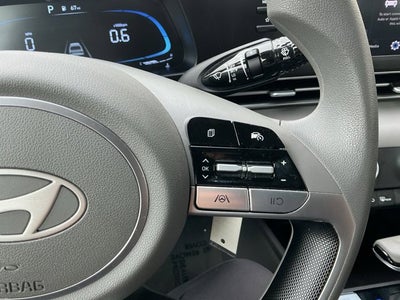 2024 Hyundai ELANTRA SE