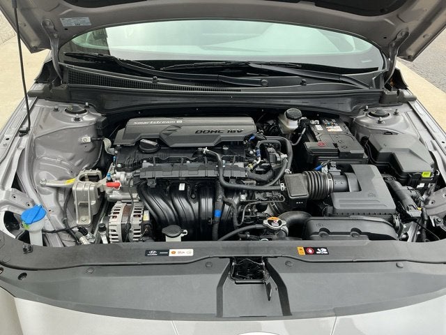 2024 Hyundai ELANTRA SE