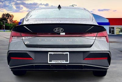 2025 Hyundai ELANTRA SEL Sport