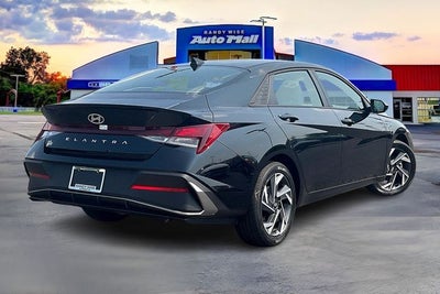2025 Hyundai ELANTRA SEL Sport