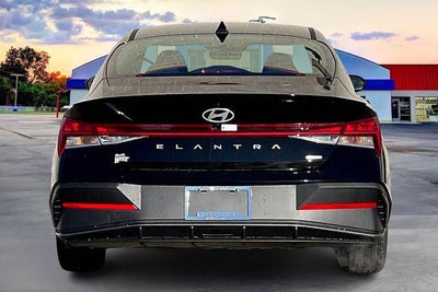 2025 Hyundai ELANTRA HYBRID SEL Sport