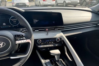 2025 Hyundai ELANTRA HYBRID Limited