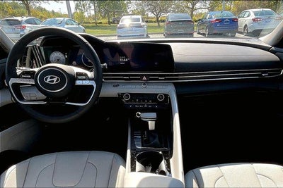 2025 Hyundai ELANTRA Limited