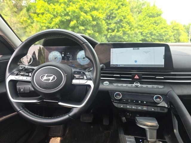 2024 Hyundai Elantra SEL - Photo 15