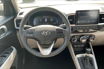 2025 Hyundai VENUE SEL